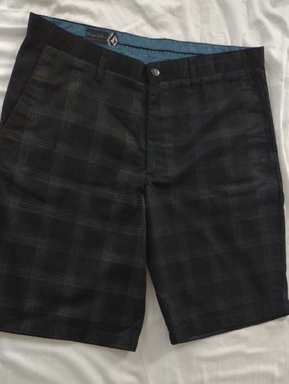 Volcom Men’s Black Plaid Flat Front Shorts